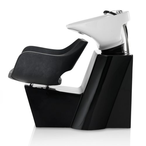 Indi umývadlo s čiernou základňou a čiernym kreslom